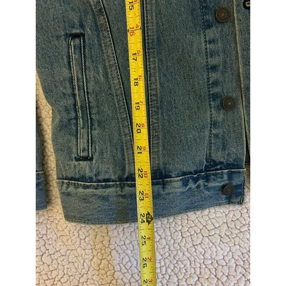Y2K Aesthetic Levi's Denim Trucker Jacket Medium Wash Blue Small